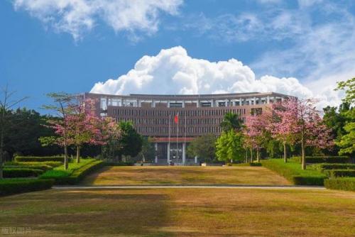 中国最美校园排行榜(中国十大美丽校园排名)插图15