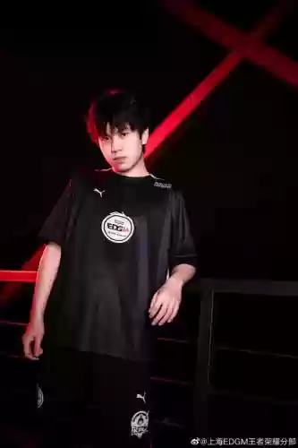 国家电竞队阵容搭配插图2