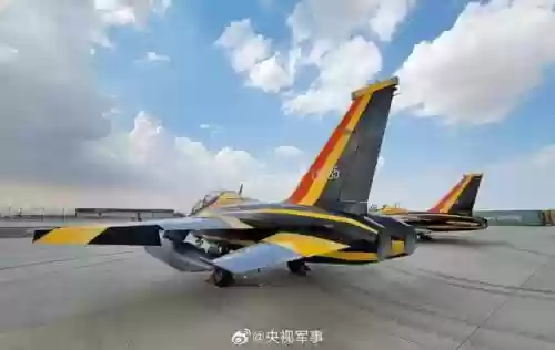 位面战机怎么搭配阵容(梦幻模拟战时空枢纽阵容)插图1
